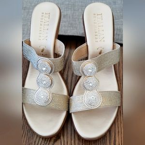 Italian Shoemakers Gold Azaria Sandal
